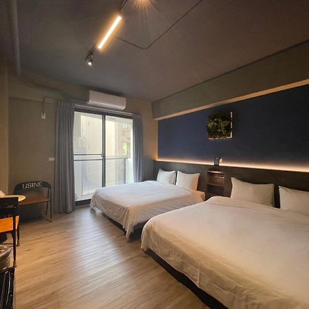 Long Lang Homestay Tainan Bagian luar foto