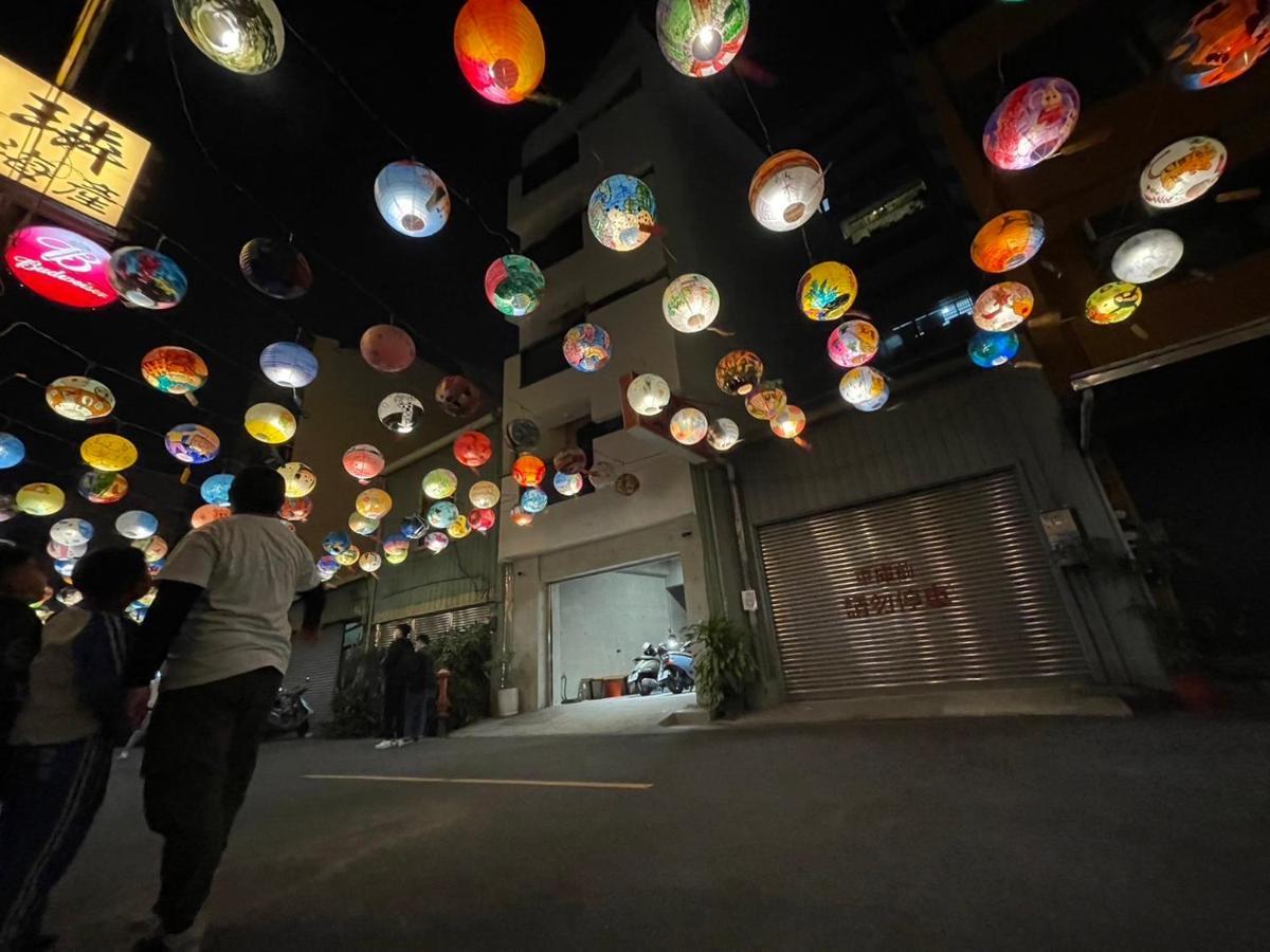 Long Lang Homestay Tainan Bagian luar foto