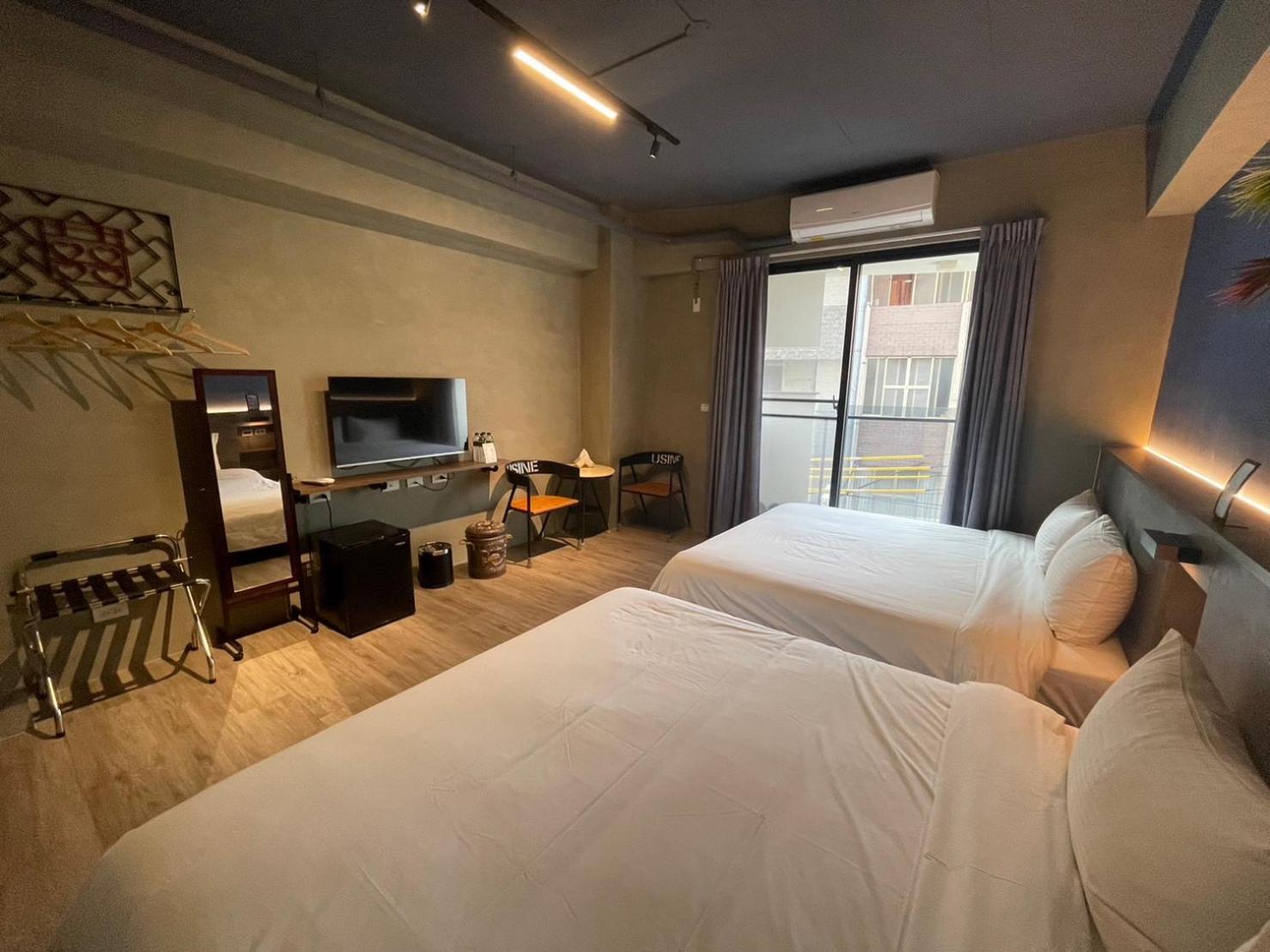 Long Lang Homestay Tainan Bagian luar foto