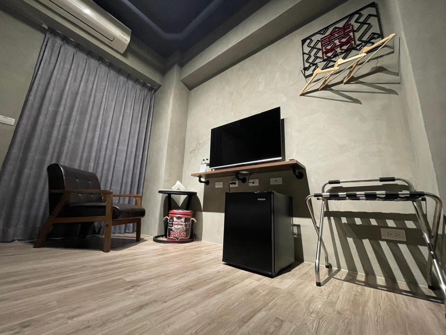 Long Lang Homestay Tainan Bagian luar foto