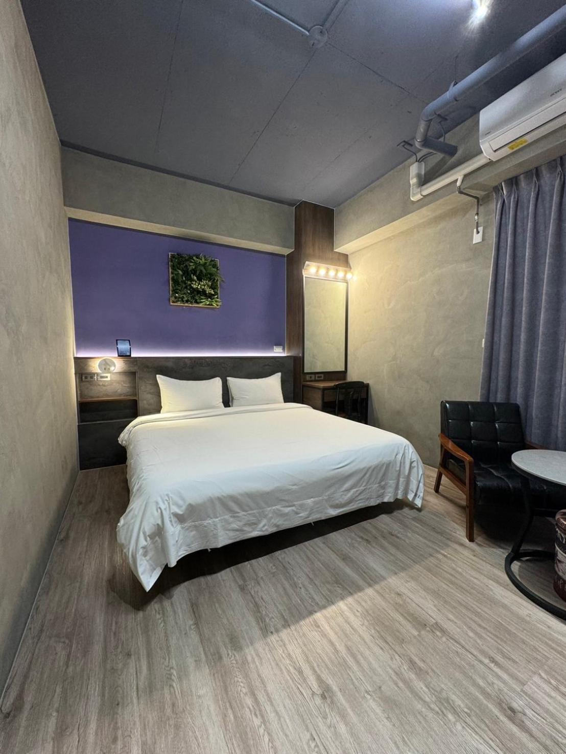 Long Lang Homestay Tainan Bagian luar foto